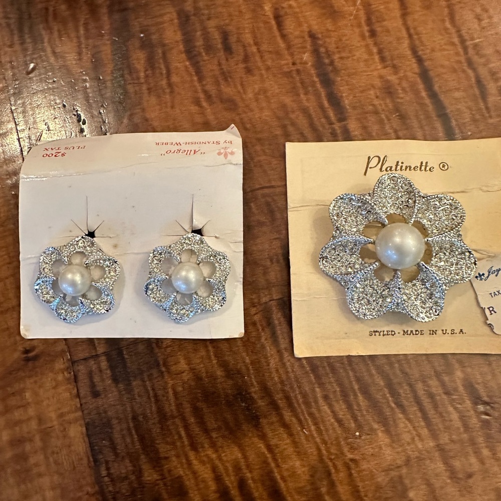 Vintage earrings and brooch set